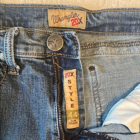 Wrangler 20X Style 44 Men's Slim Straight Blue Jeans Size 32 x 34 Zip Fly EUC - Picture 7 of 10